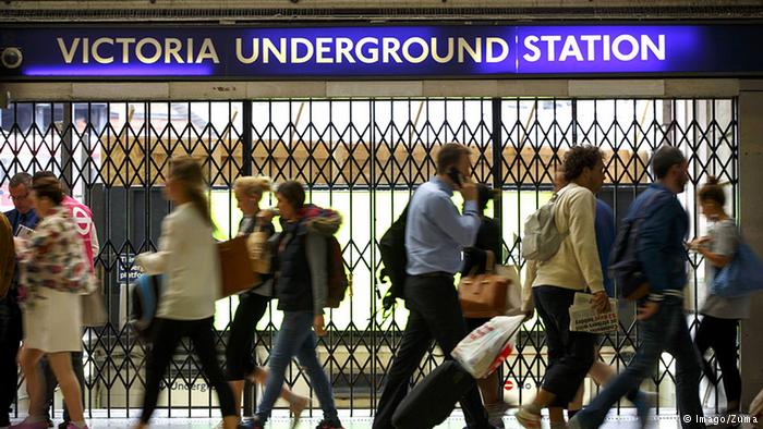 London Underground Runs All-Night